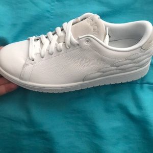 SOLD!!! Brand new with box. Jordan centre. Size 8